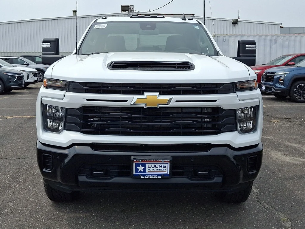 New 2026 Summit White Chevrolet Custom image 2