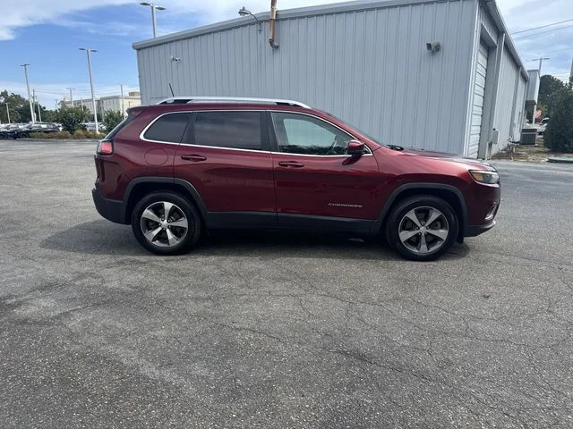 Used 2019 Red Jeep Limited image 4