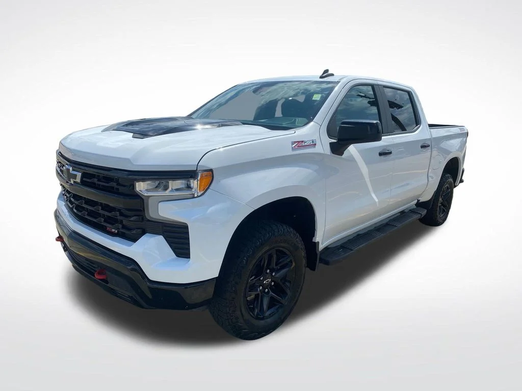 Used 2024 White Chevrolet LT Trail Boss image 2