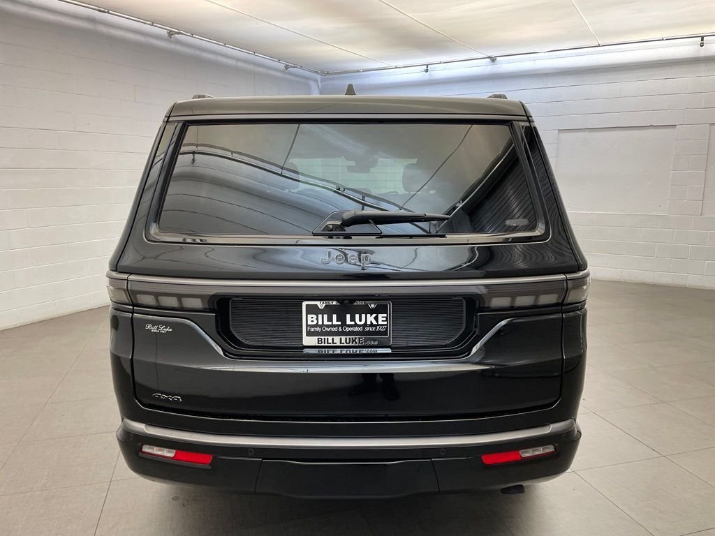 New 2026 High Gloss Black Jeep Summit Reserve image 5