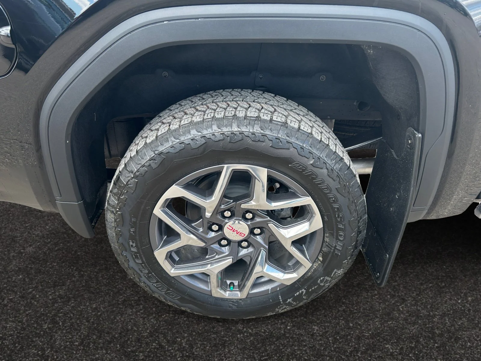 New 2026 Onyx Black GMC SLT image 9
