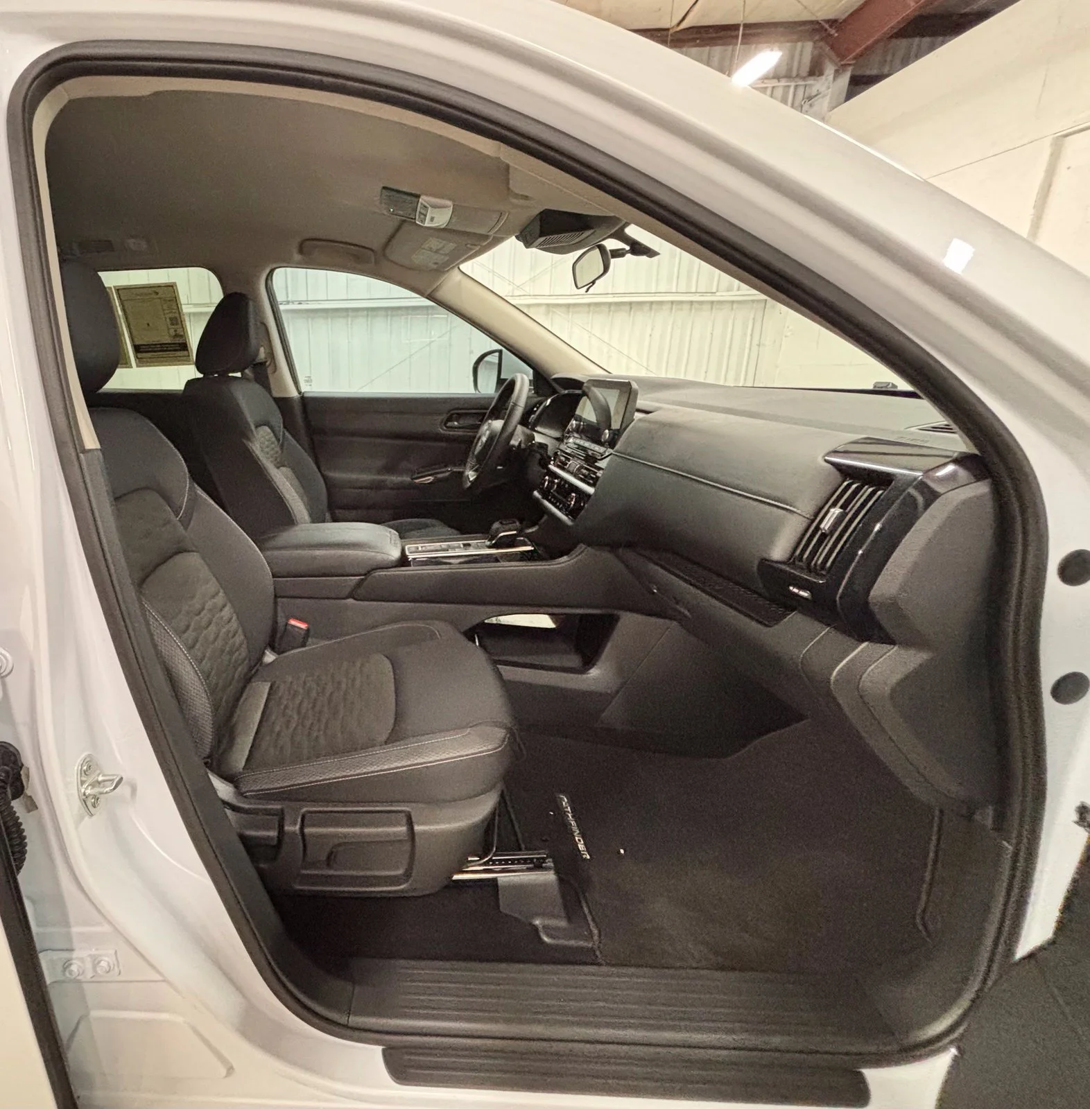 Used 2025 White Nissan SV image 18