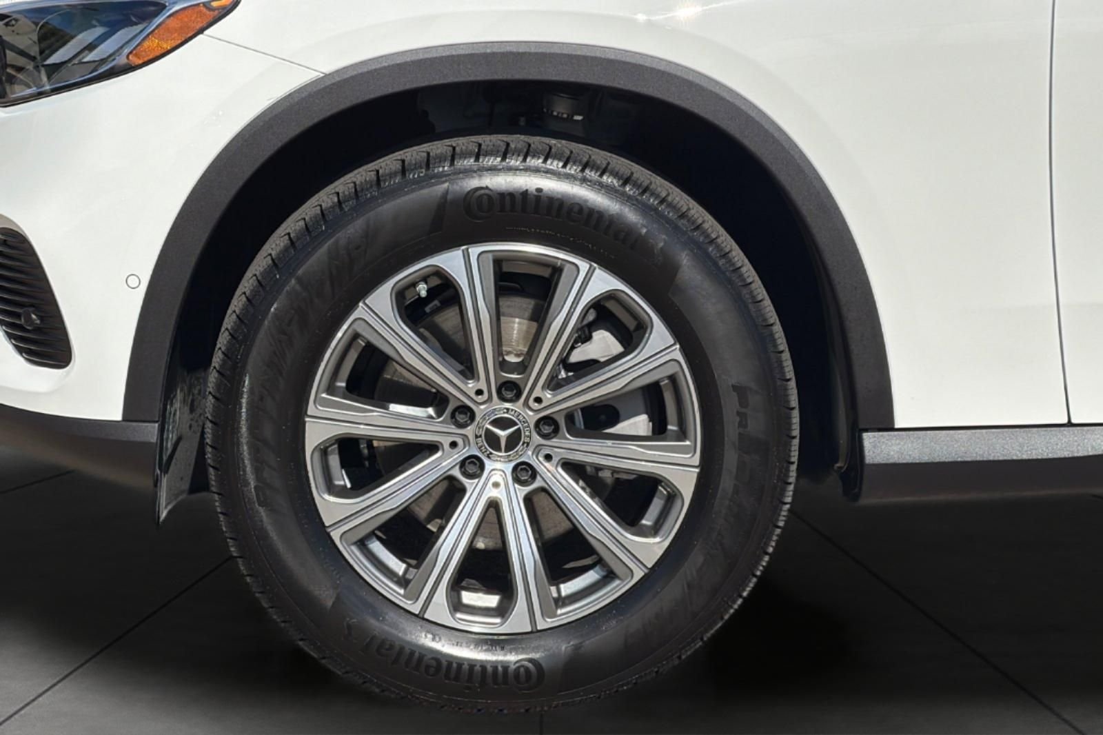 Certified Used 2026 White Mercedes-Benz GLC 300 image 3