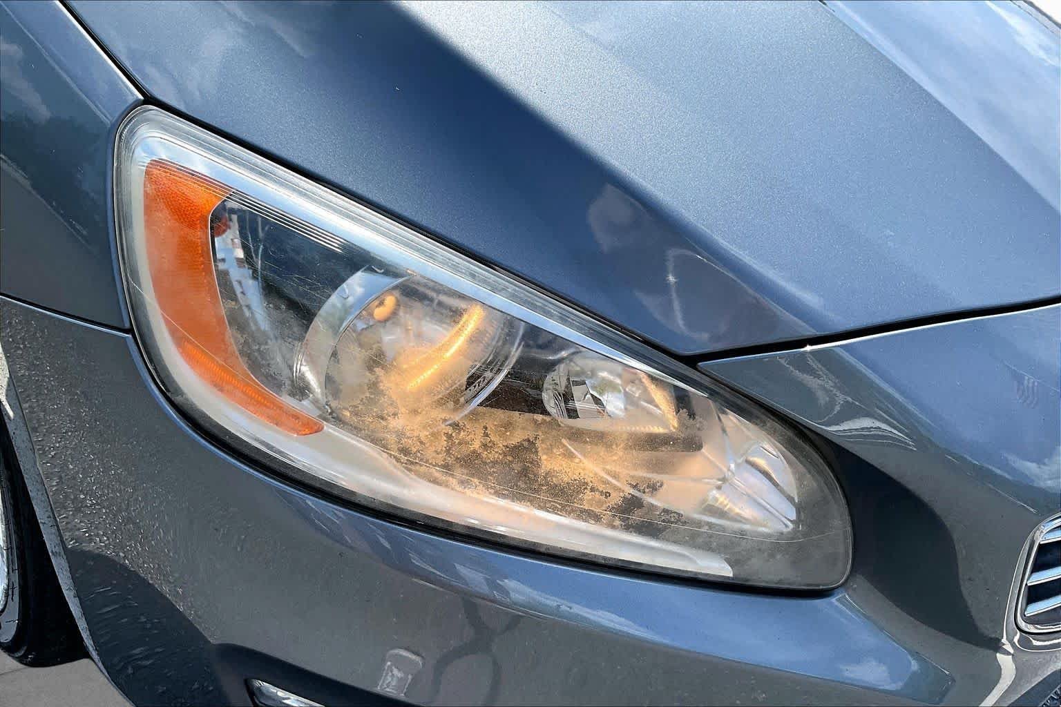 Used 2017 Osmium Grey Metallic Volvo Inscription image 28