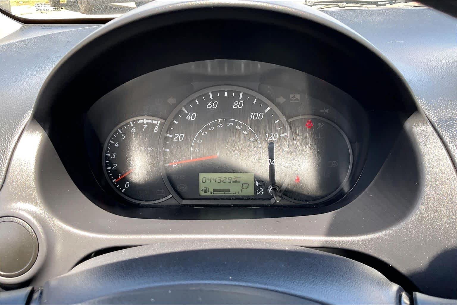 Used 2024 Sapphire Blue Metallic Mitsubishi ES image 24