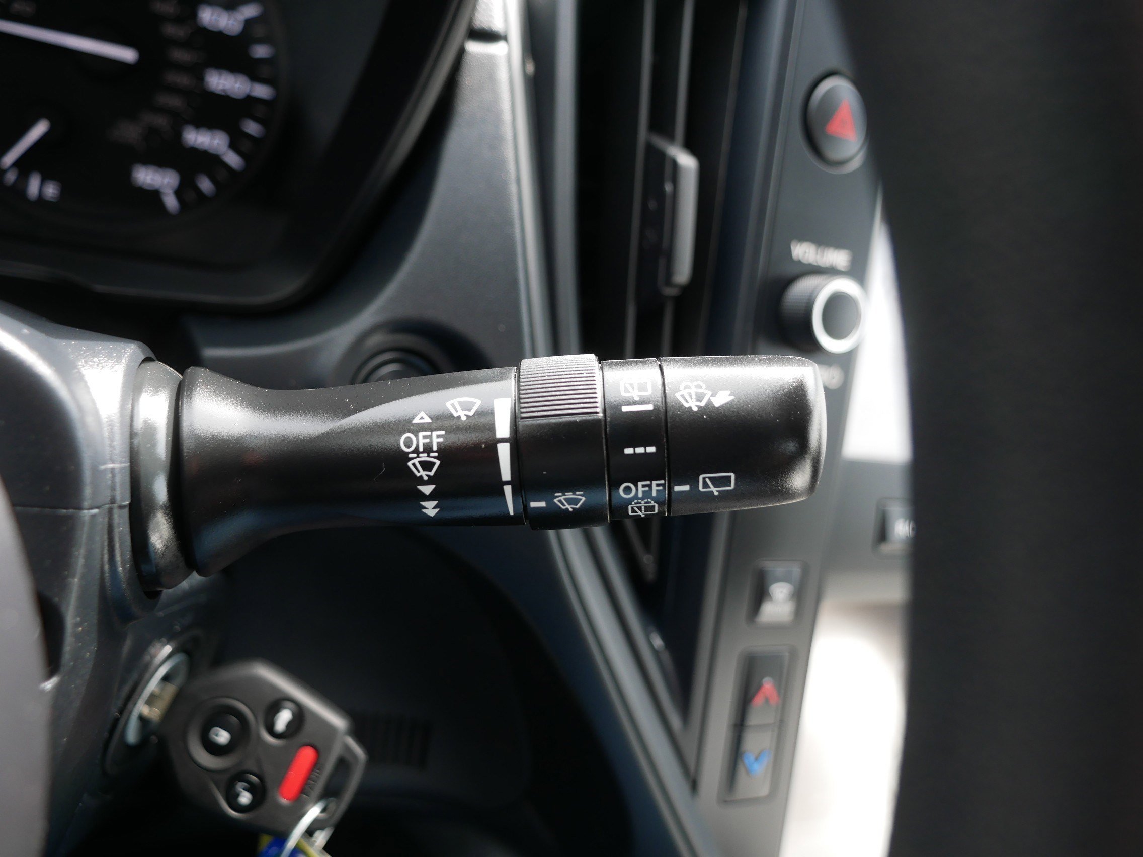 Used 2025 Sapphire Blue Pearl Subaru  image 31