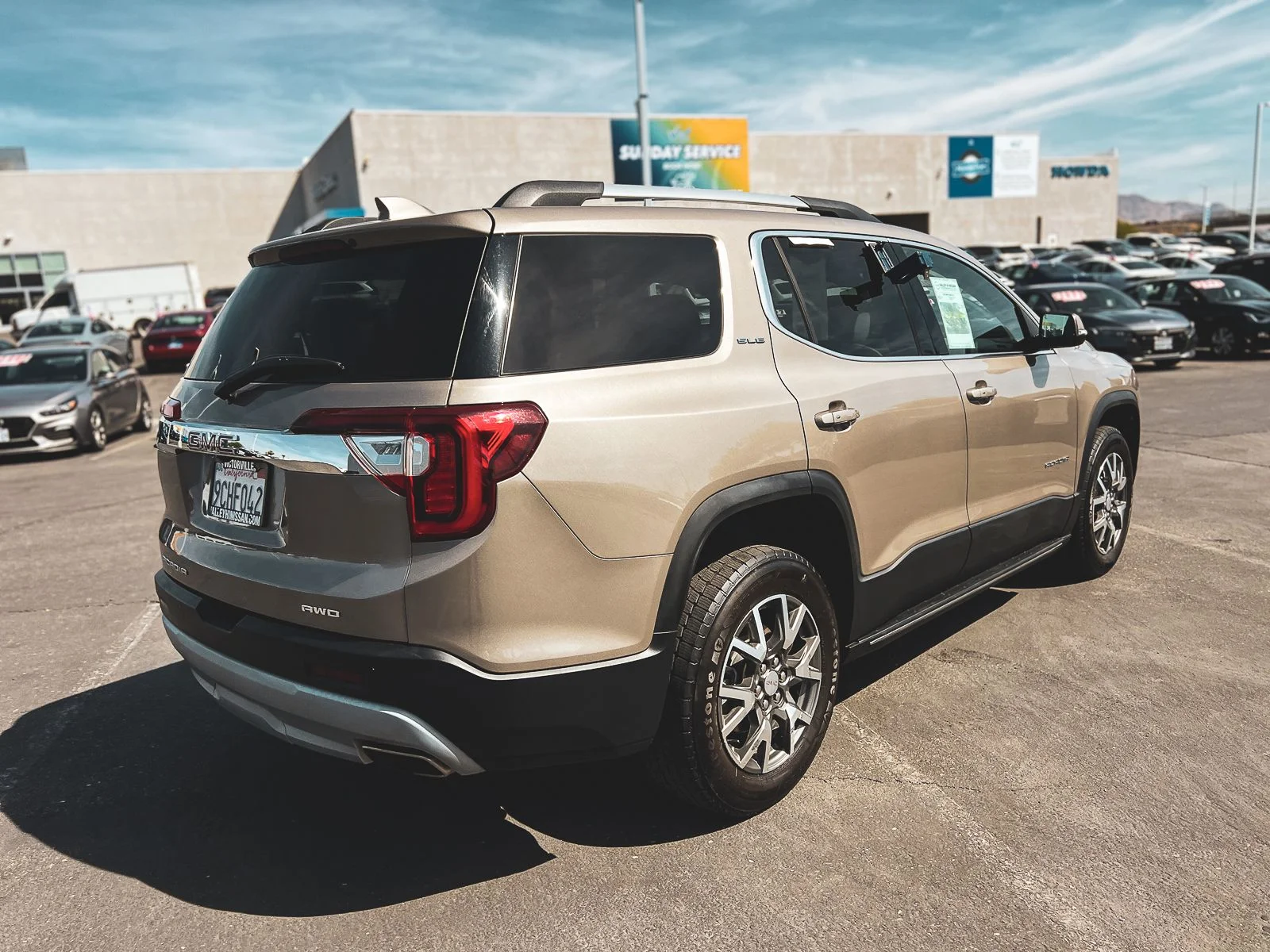 2023 GMC Acadia SLE - Photo 7