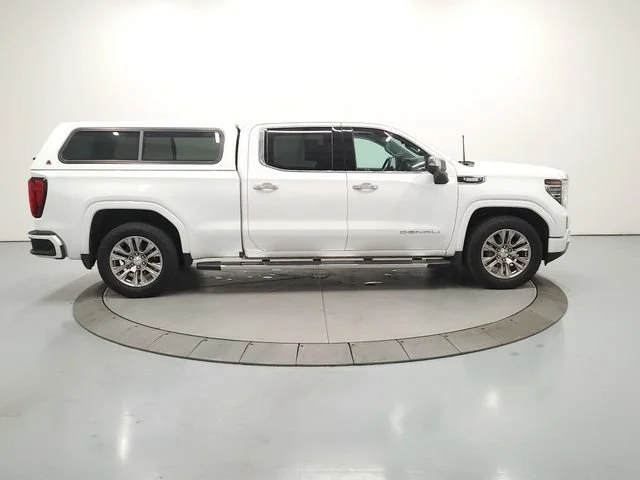 Used 2023 Summit White GMC Denali image 9