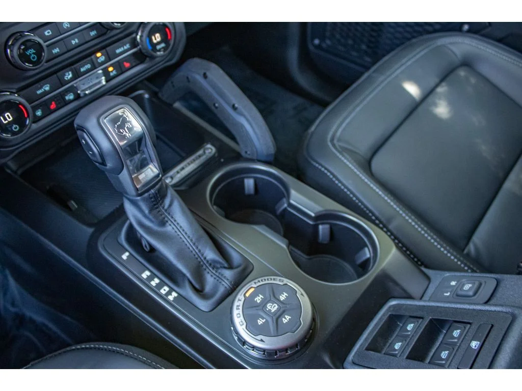 New 2026 AVALANCHE GRAY Ford Outer Banks image 48