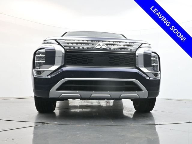 Used 2024  Mitsubishi SE image 44