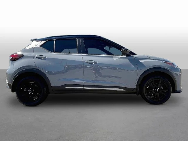 Used 2024 Gray Nissan SR image 8