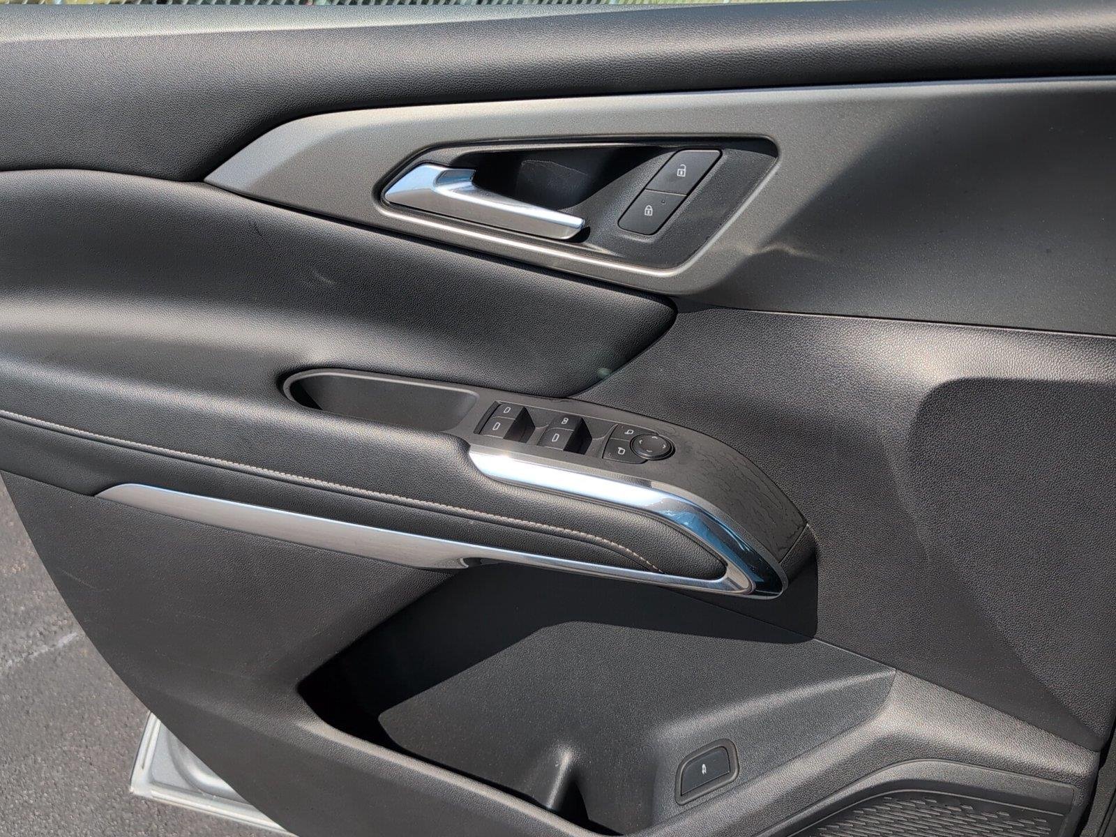 Used 2025 Sterling Gray Metallic Chevrolet LT image 15