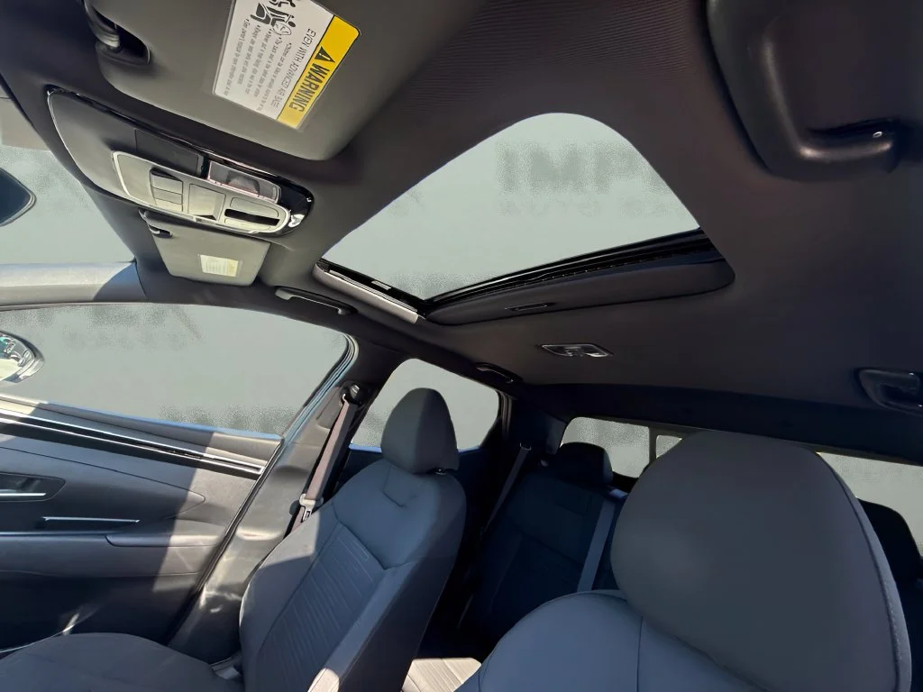 Used 2022 Gray Hyundai SEL image 10
