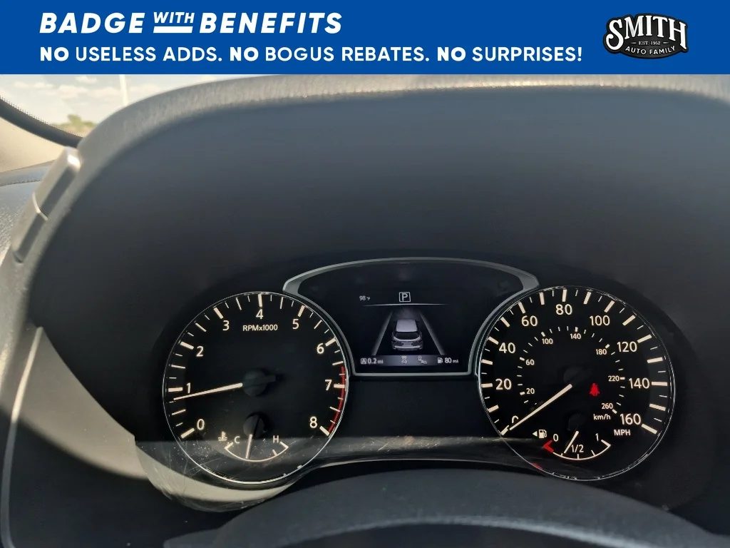 Certified Used 2018 White Nissan SL image 25
