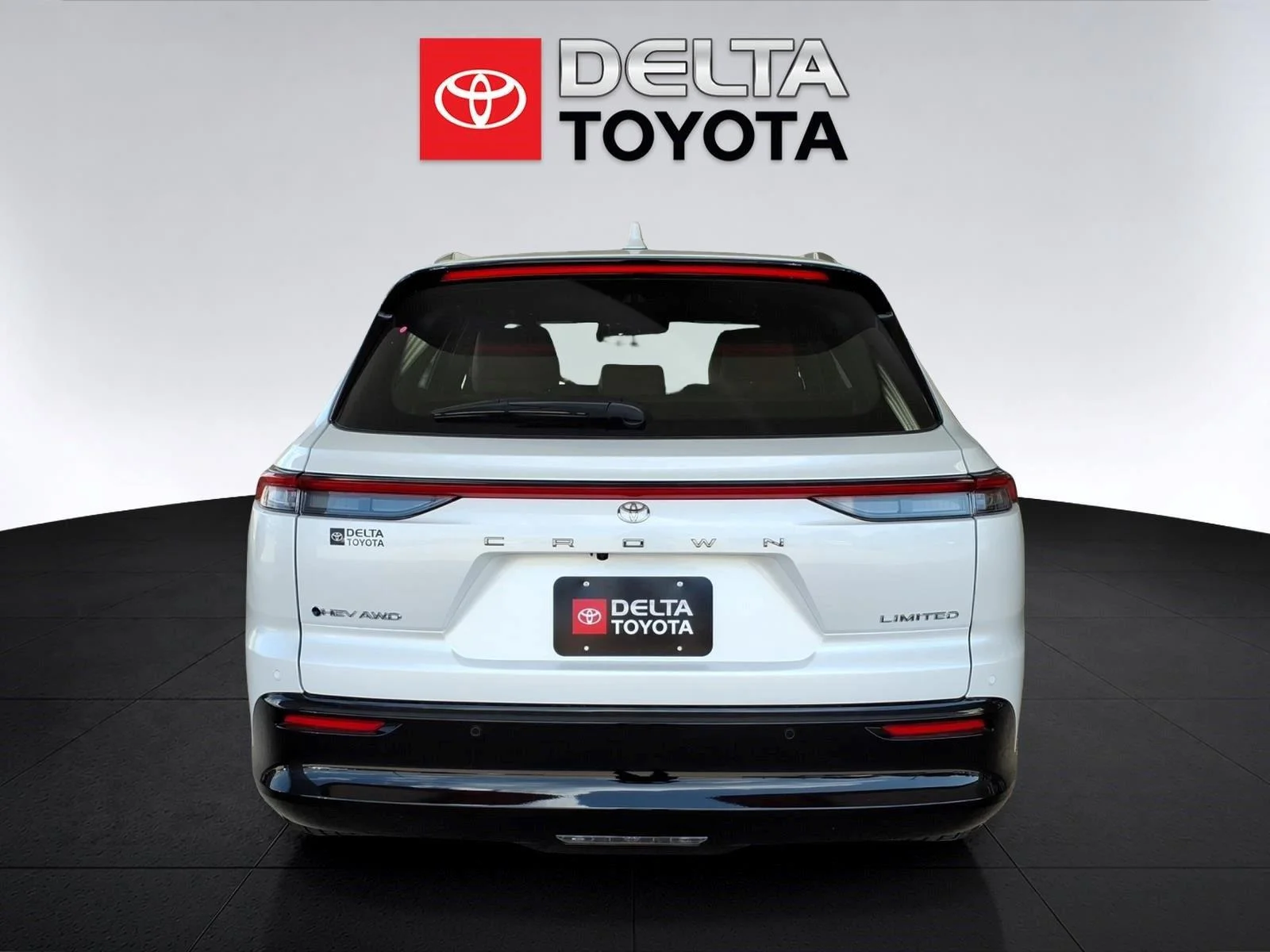New 2026 Oxygen White Toyota Limited image 4