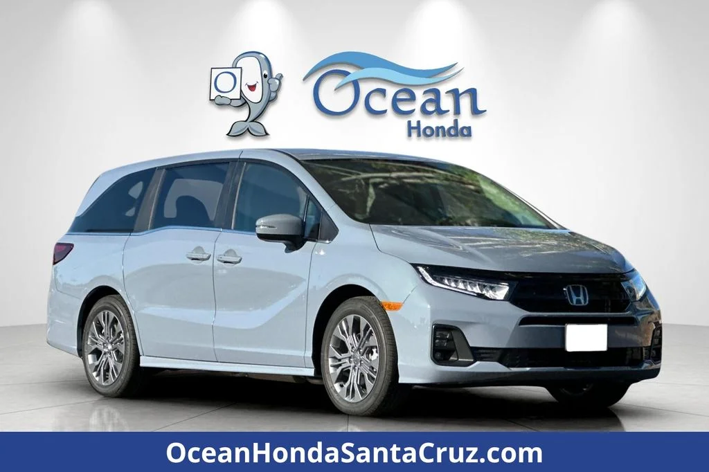 2026 Honda Odyssey Touring's photo