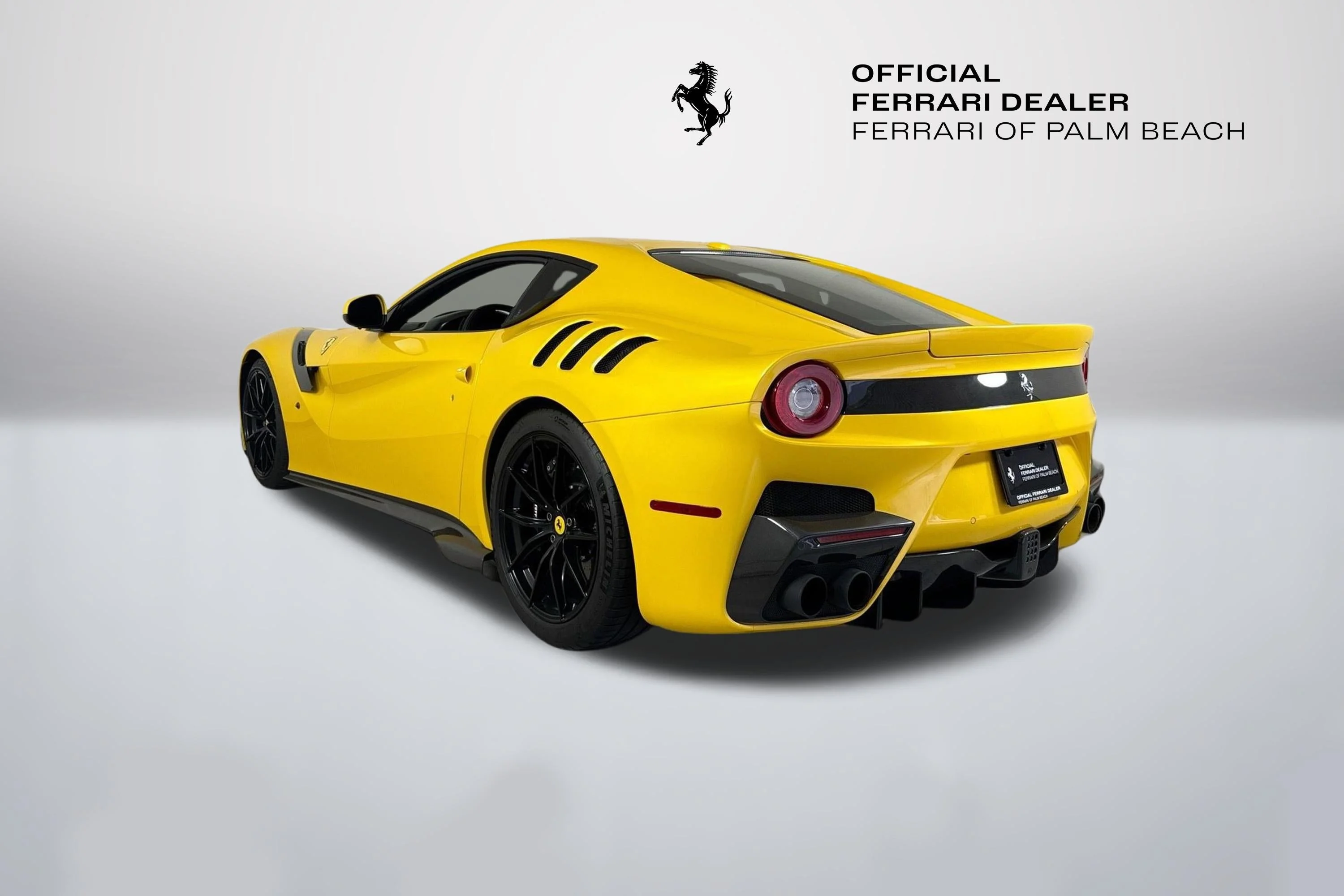 Certified Used 2017 Giallo Triplo Strato Ferrari Base image 5