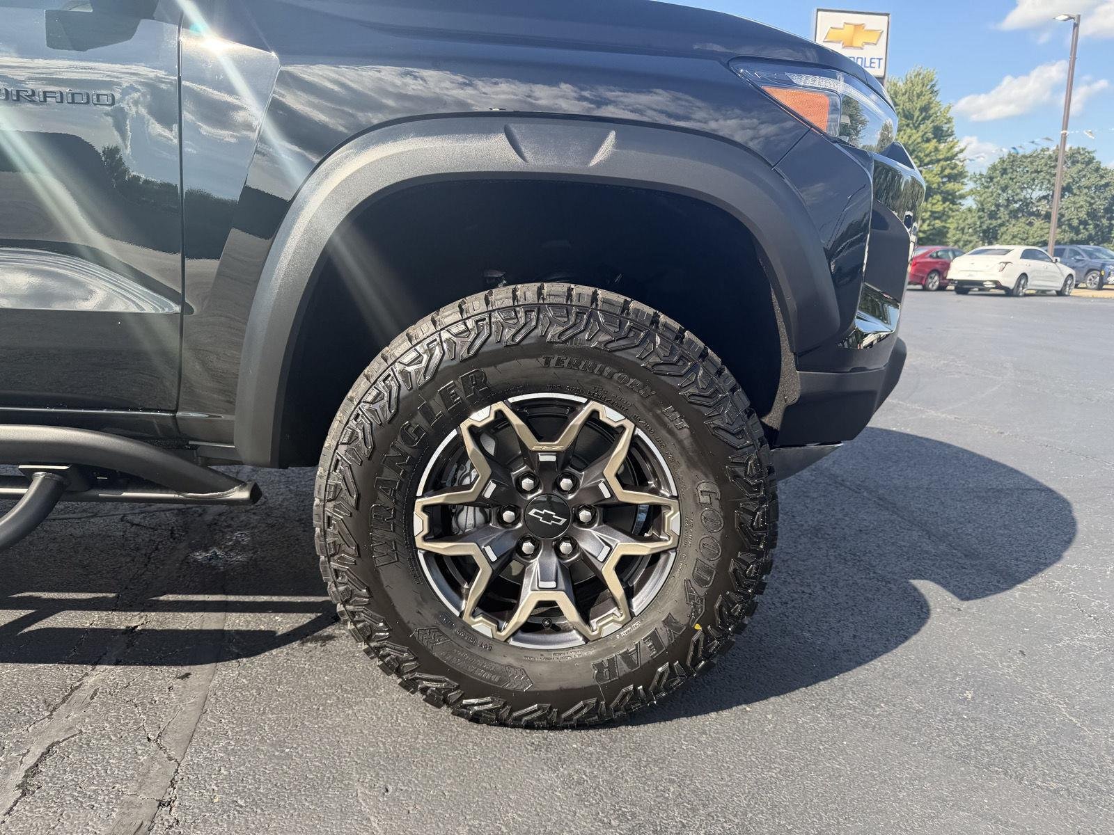 2026 Chevrolet Colorado ZR2 - Photo 23
