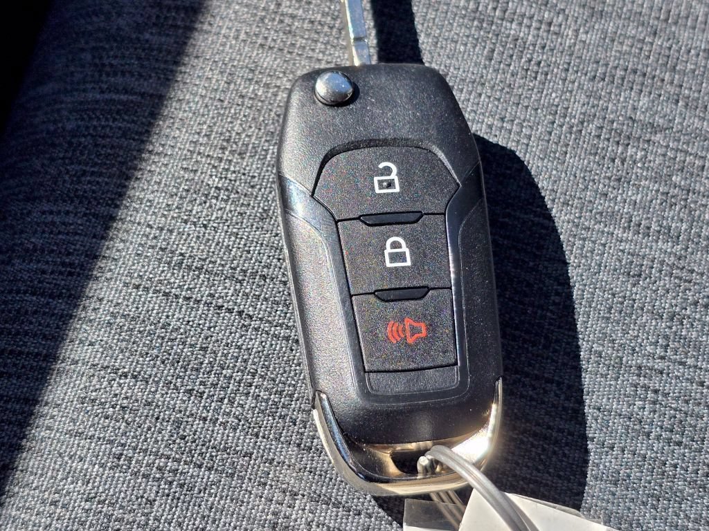 New 2026 Oxford White Ford XL image 36