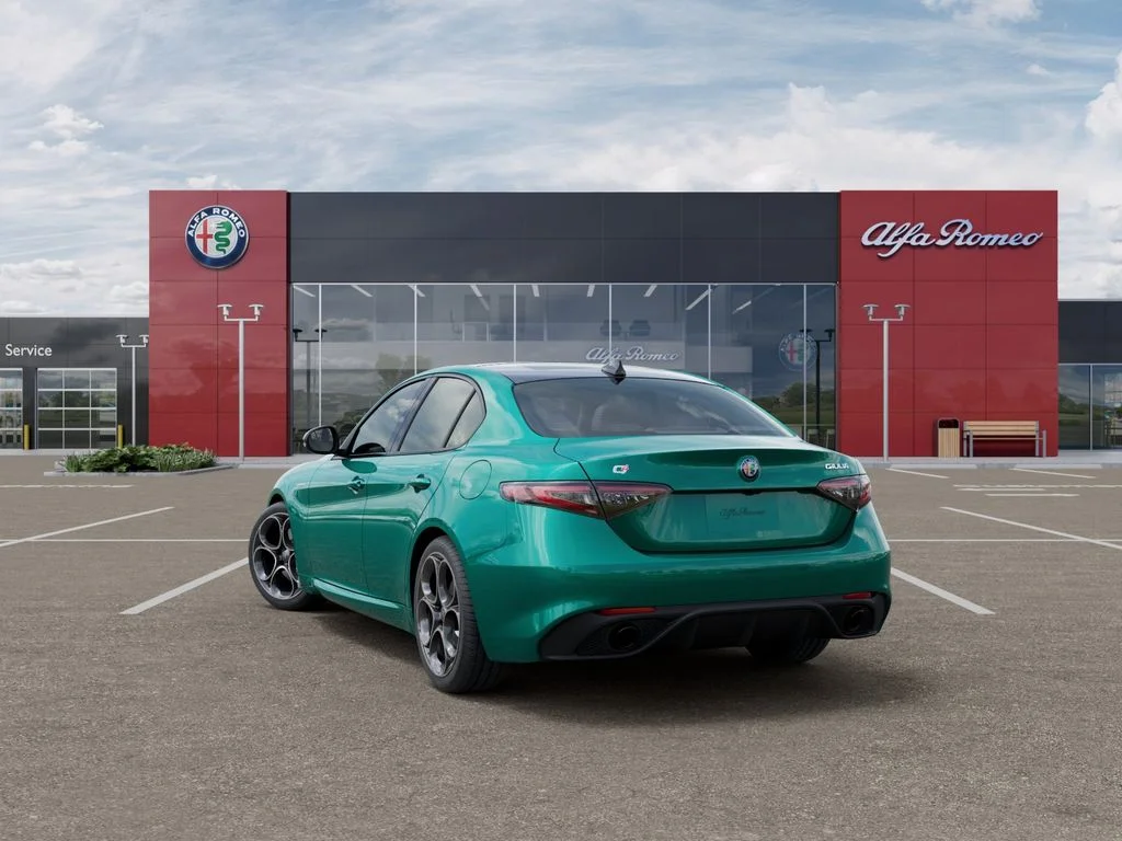 New 2026 Verde (Green) Fangio MetallicExterior Paint Alfa Romeo Veloce image 3
