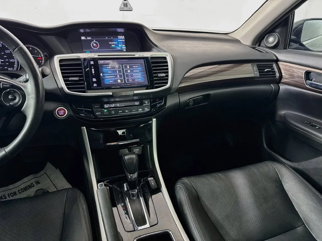Used 2016 Black Honda EX-L image 29