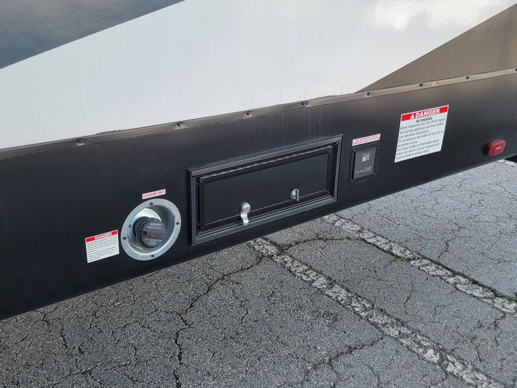 Used 2022  Rogue Toy Hauler image 25