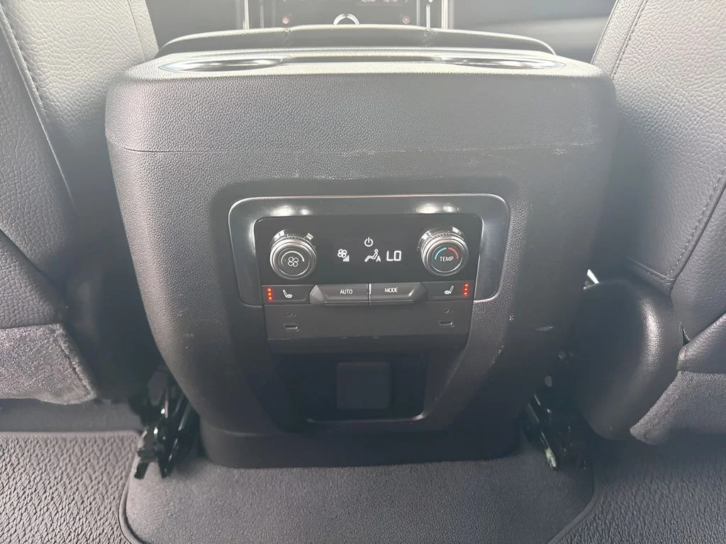 Used 2025 Silver GMC Denali image 14