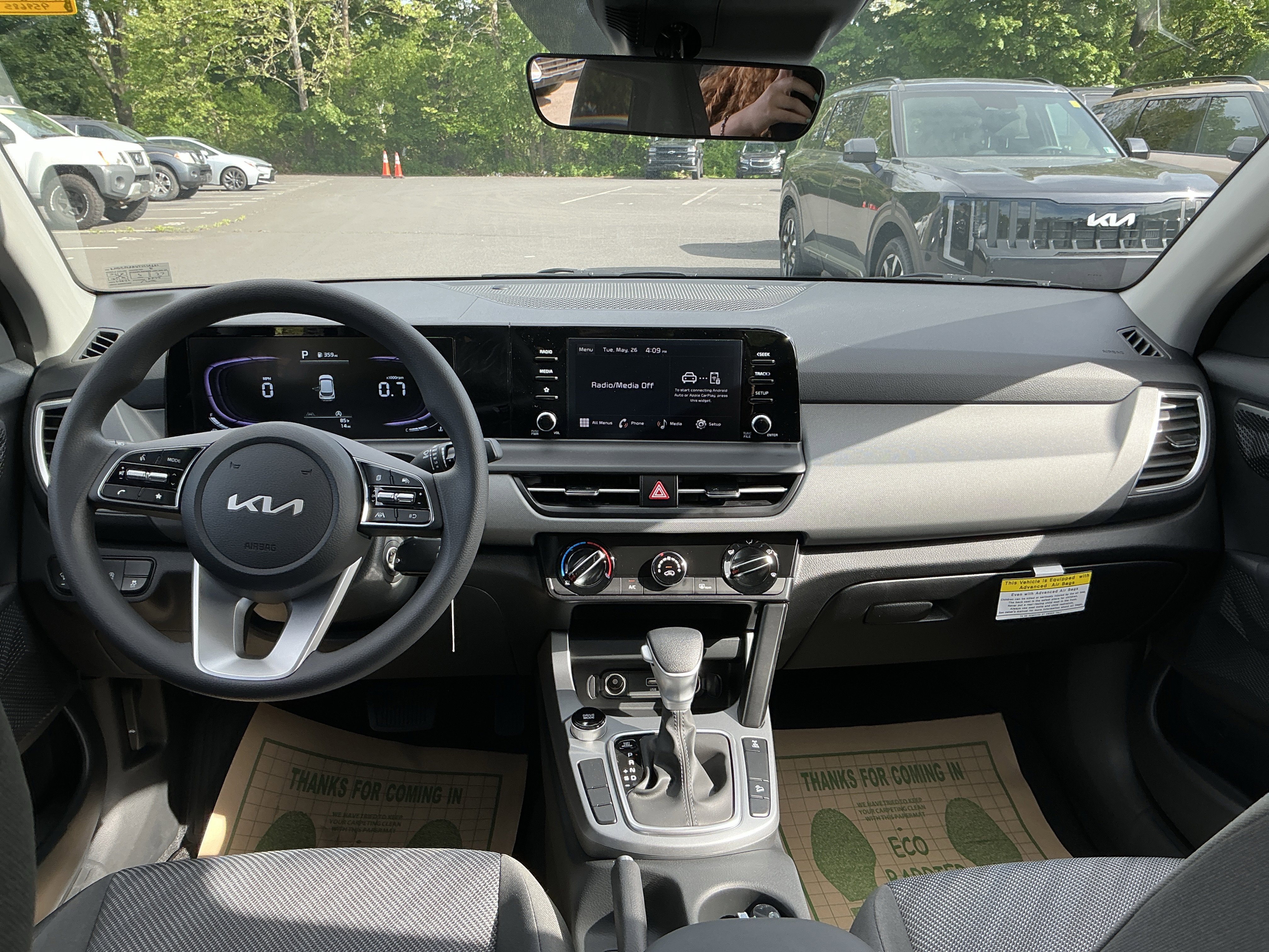 New 2026 Steel Gray Kia LX image 11