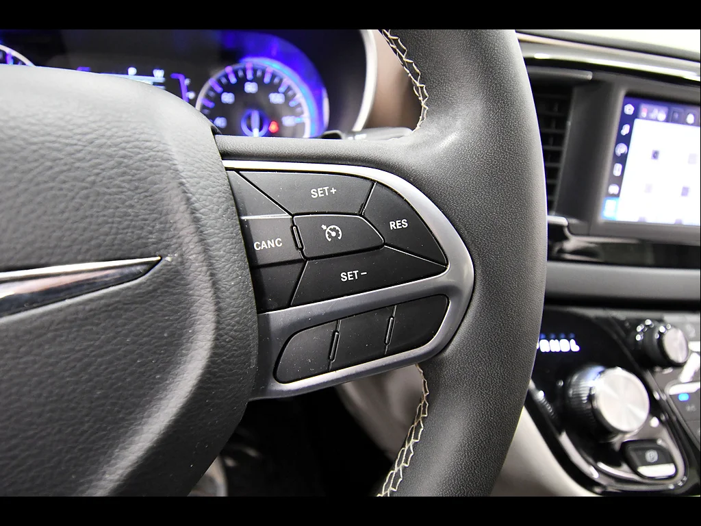 Used 2024 Silver Mist Clear Coat Chrysler LX image 20
