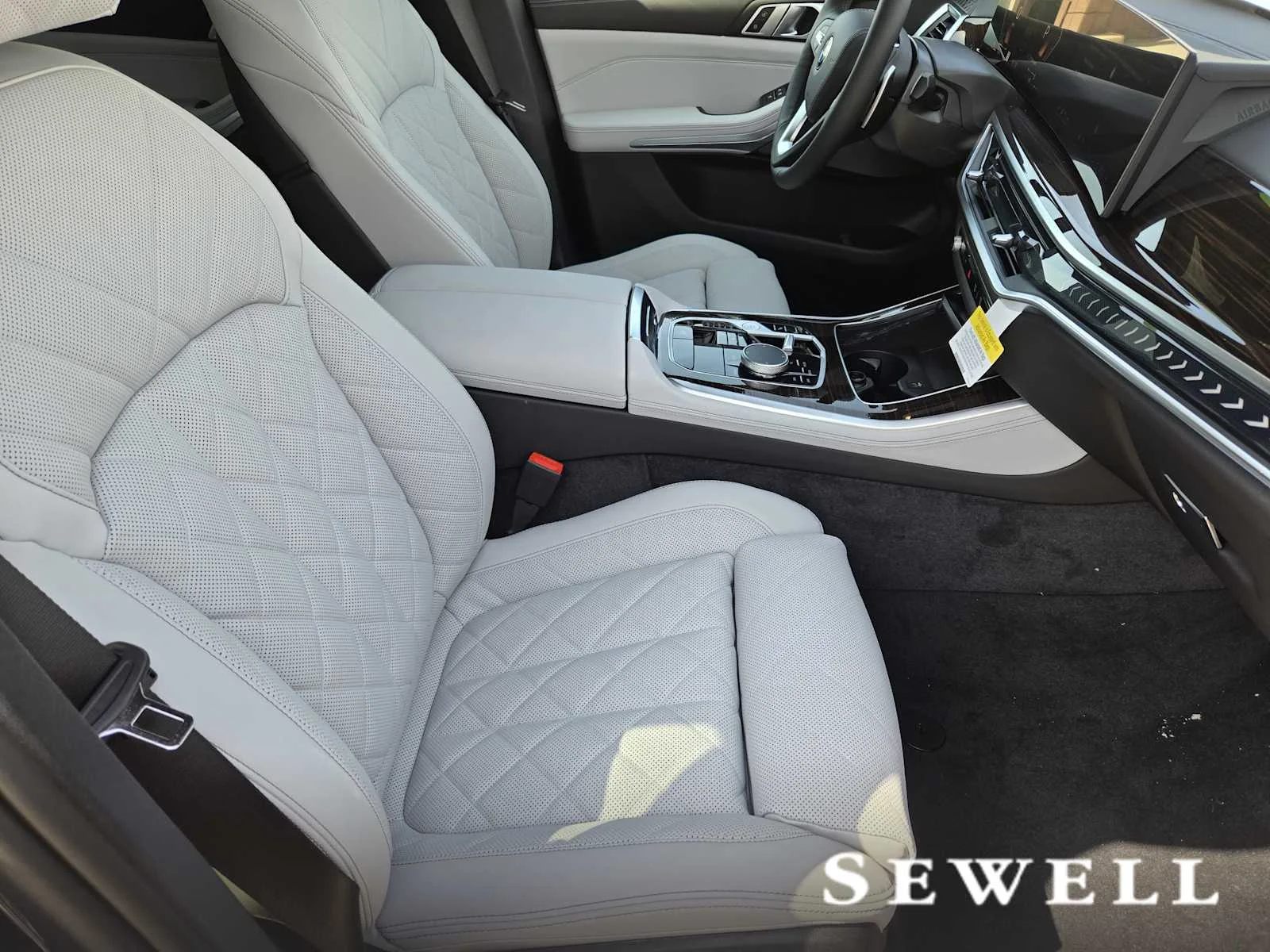 New 2026 Dravit Grey Metallic BMW sDrive40i image 5