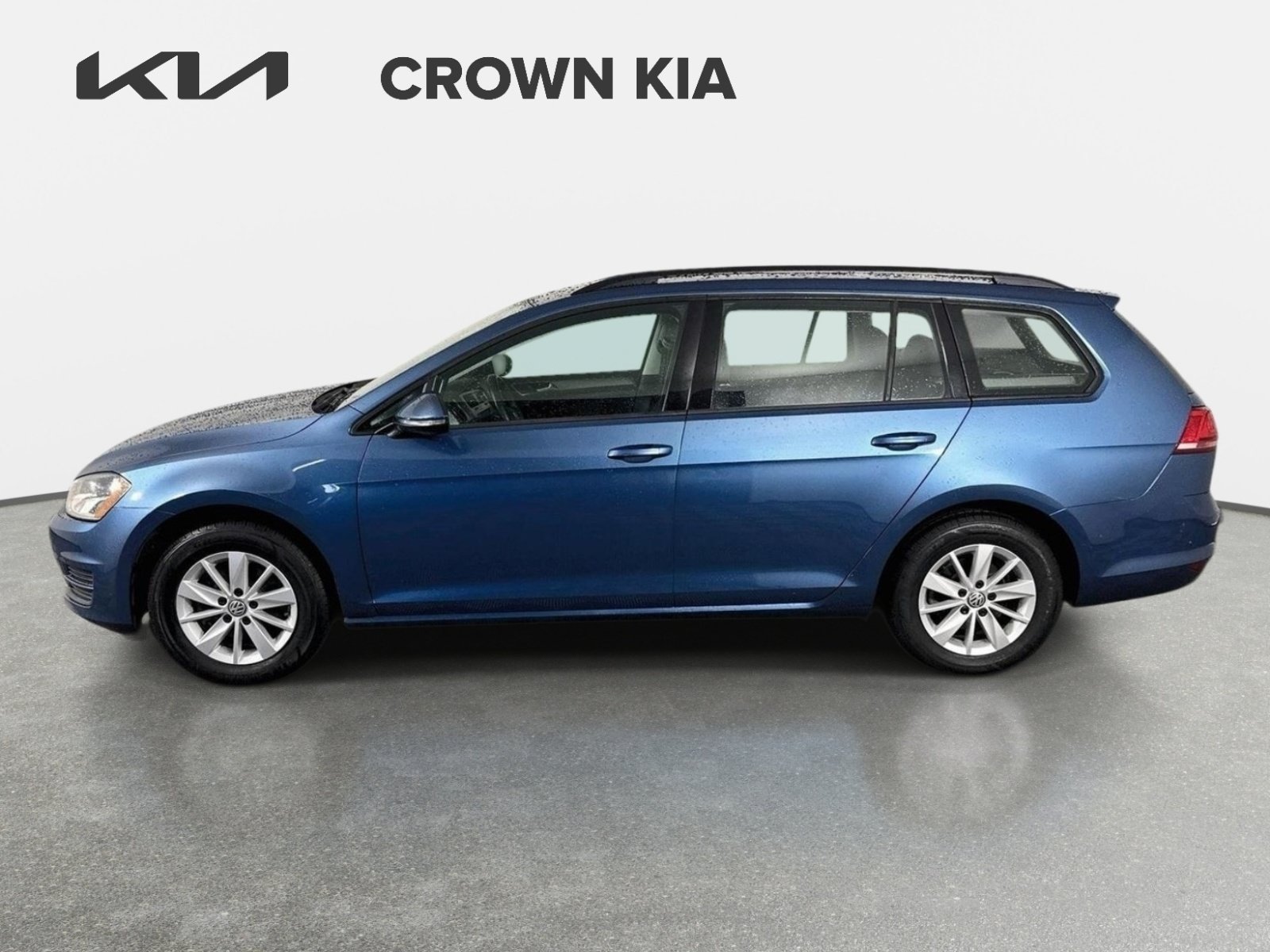 Used 2017 Silk Blue Metallic Volkswagen S image 8
