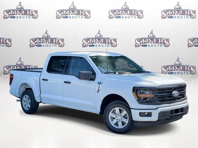 New 2026 White Ford XLT image 1