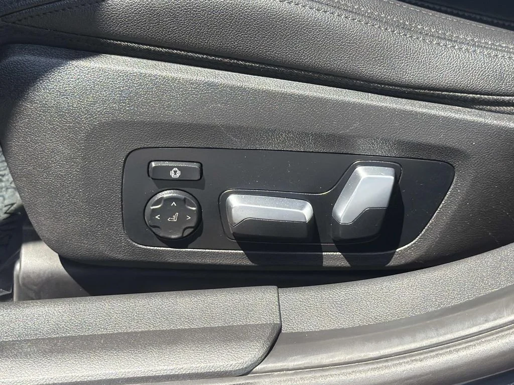 Used 2020 Mineral Grey Metallic BMW M340i image 19