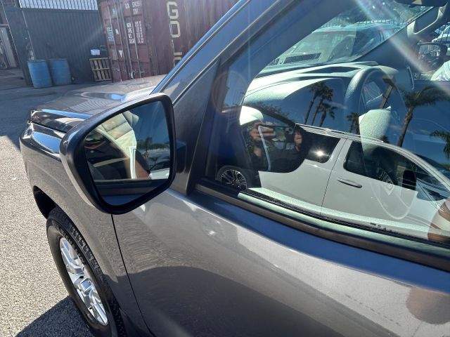 Used 2022 Gray Nissan SV image 14