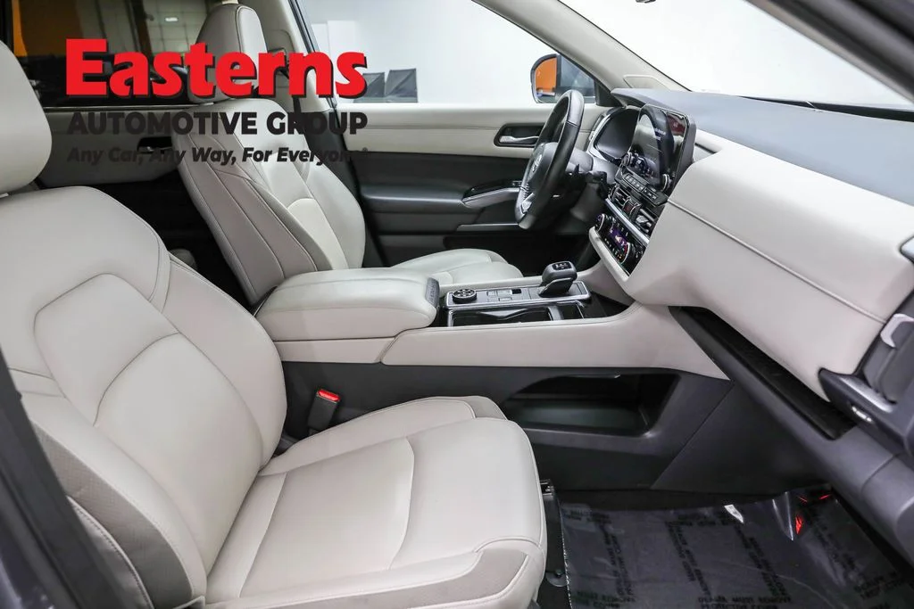Used 2023 Gray Nissan SL image 23