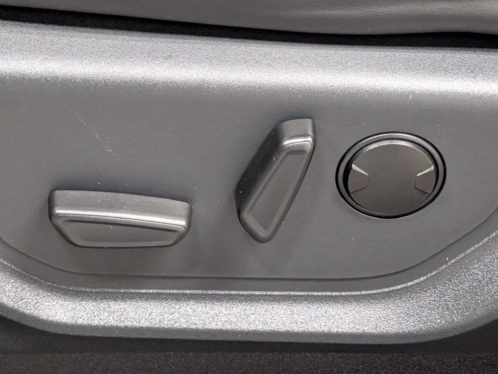 Certified Used 2024 Iconic Silver Metallic Ford XLT image 14