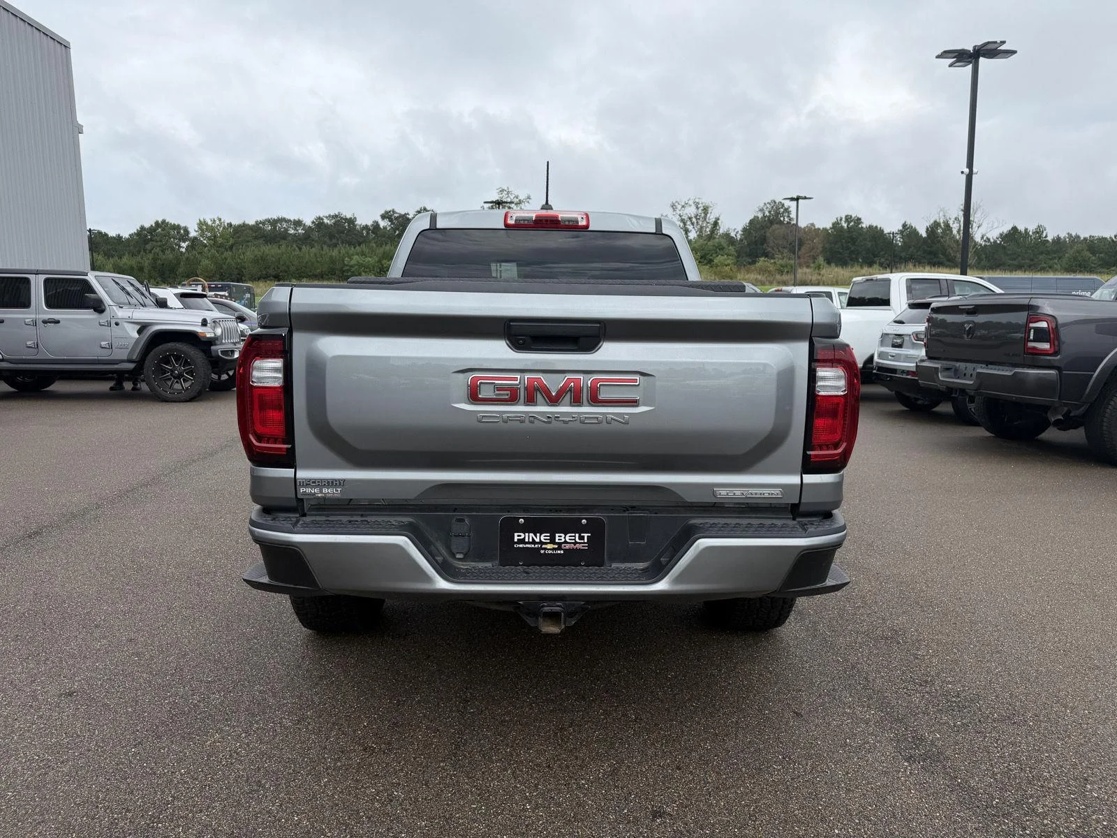 Used 2024 Summit White GMC 2WD Elevation image 5