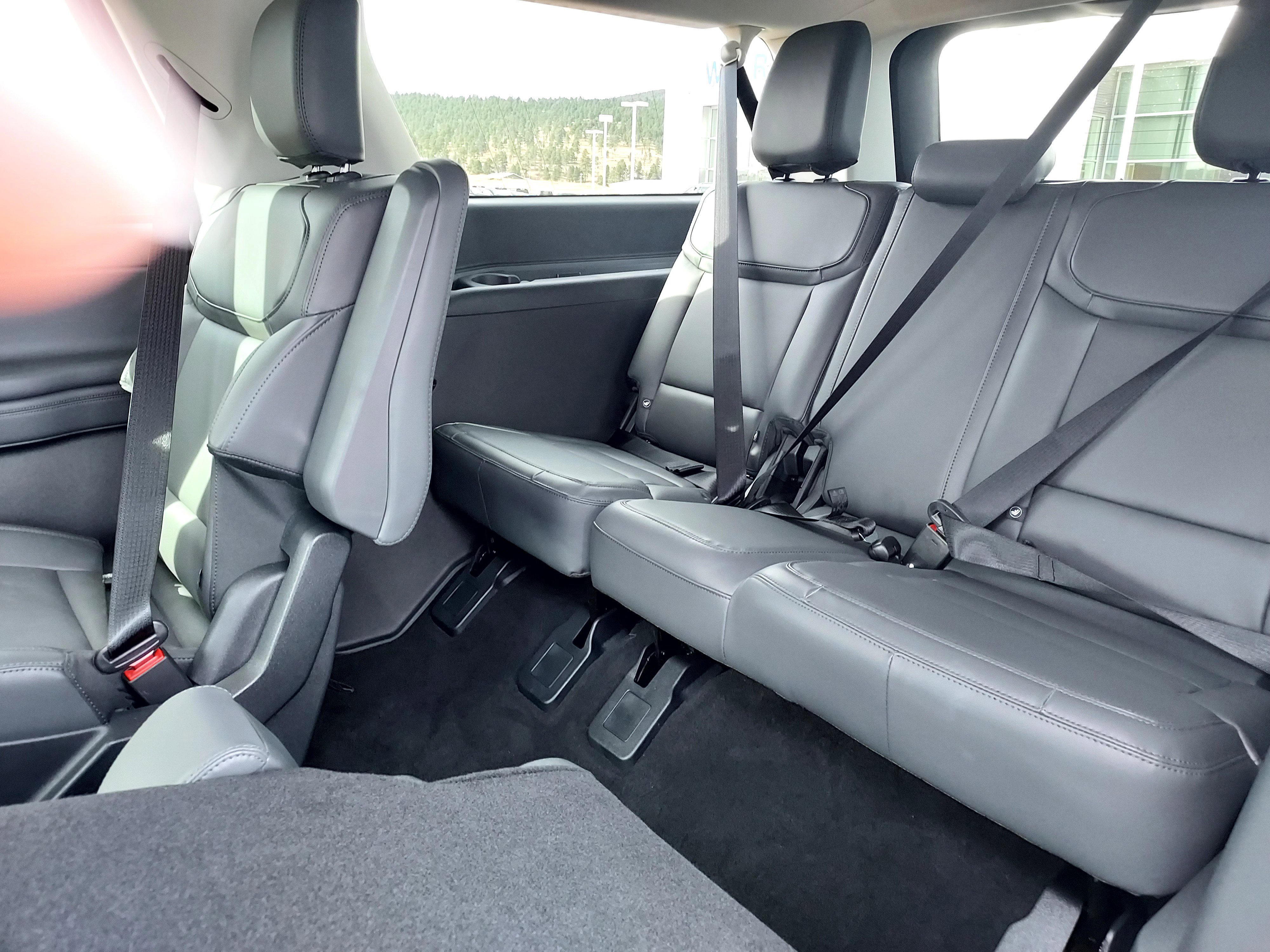New 2026 Star White Metallic Tri-Coat Ford Active image 17