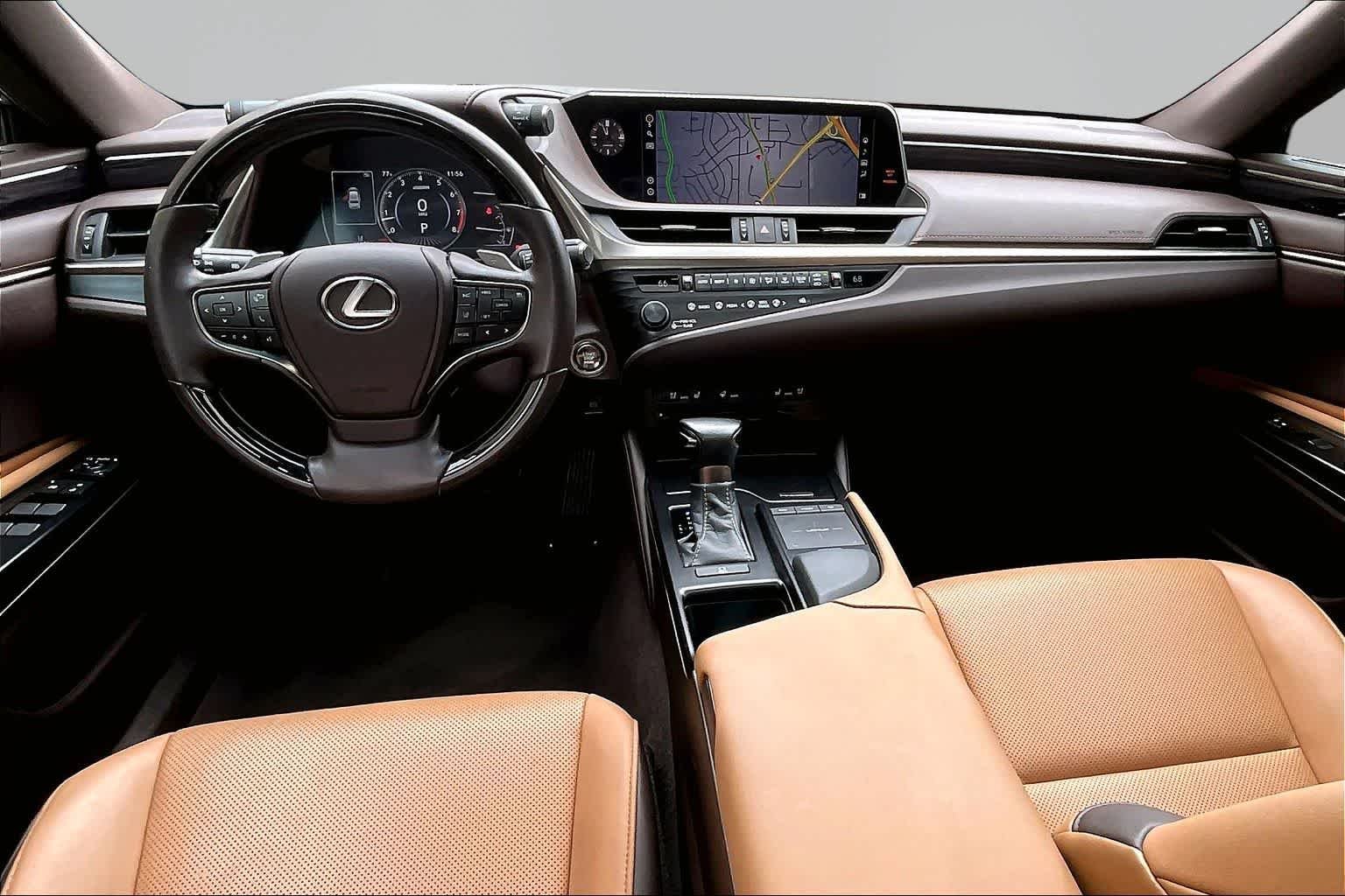 Used 2020 Atomic Silver Lexus  image 16