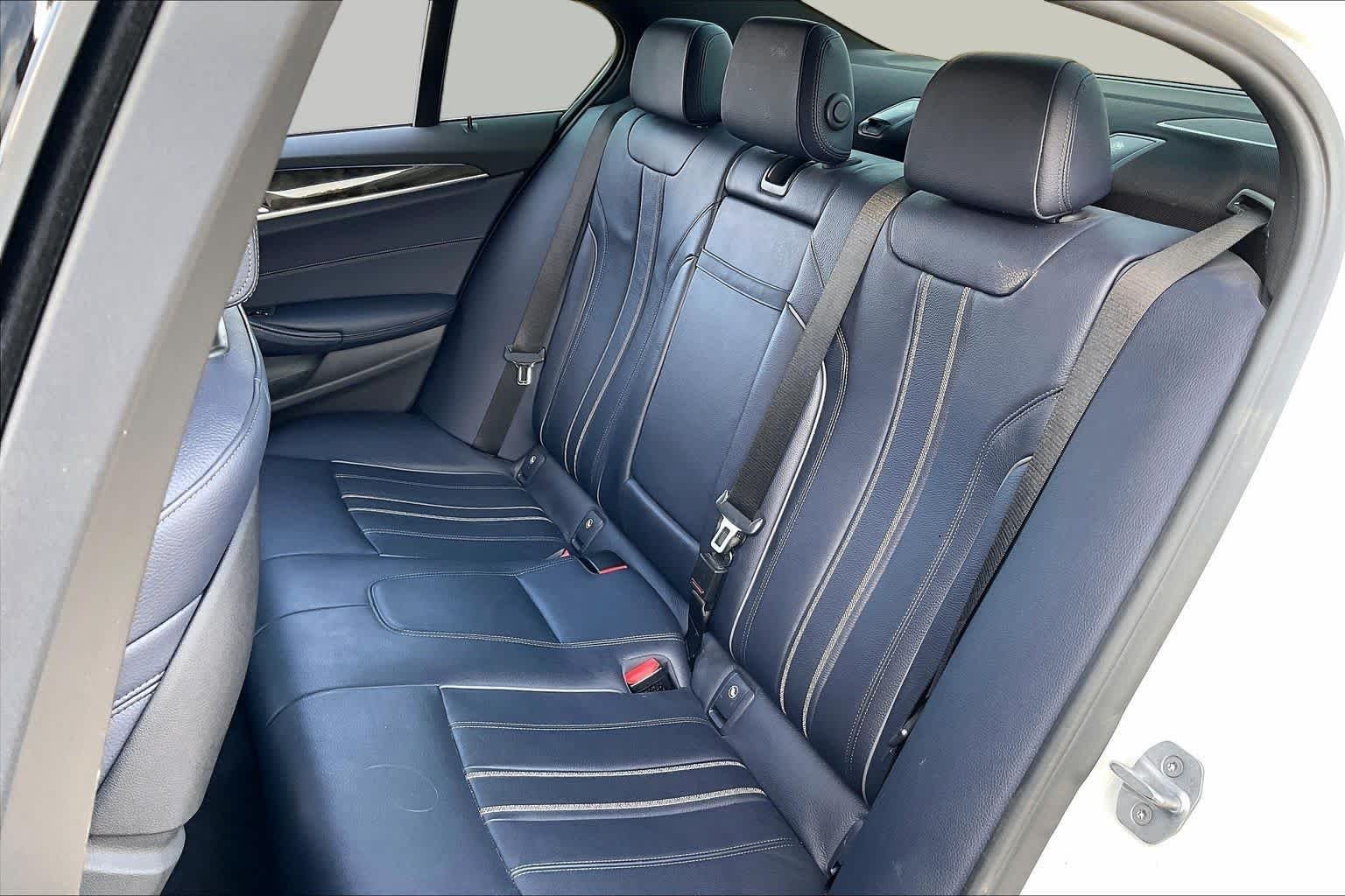 Used 2018 Mineral White Metallic BMW 530i image 19
