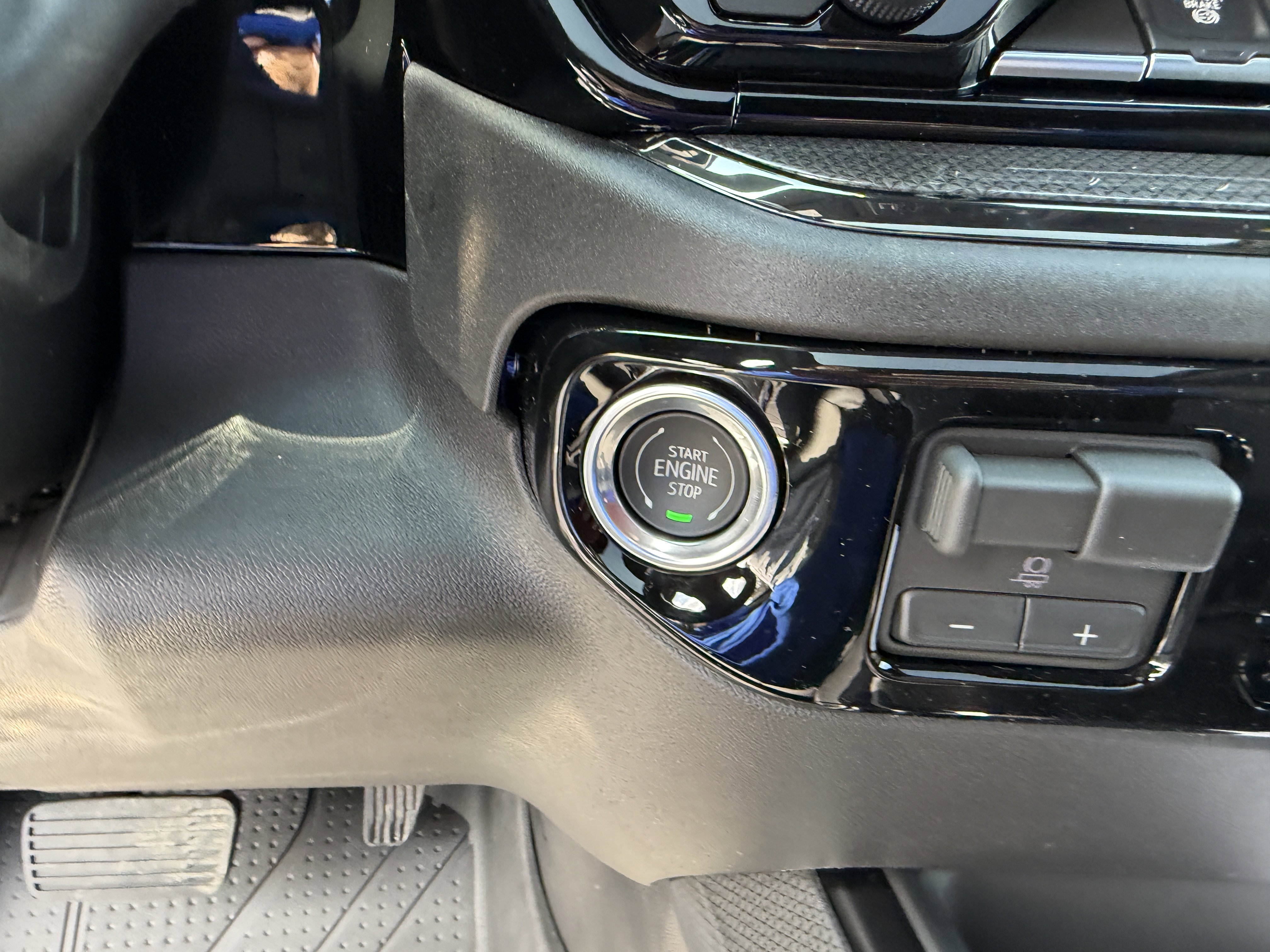 2026 Chevrolet Silverado 2500 HD ZR2 - Photo 22