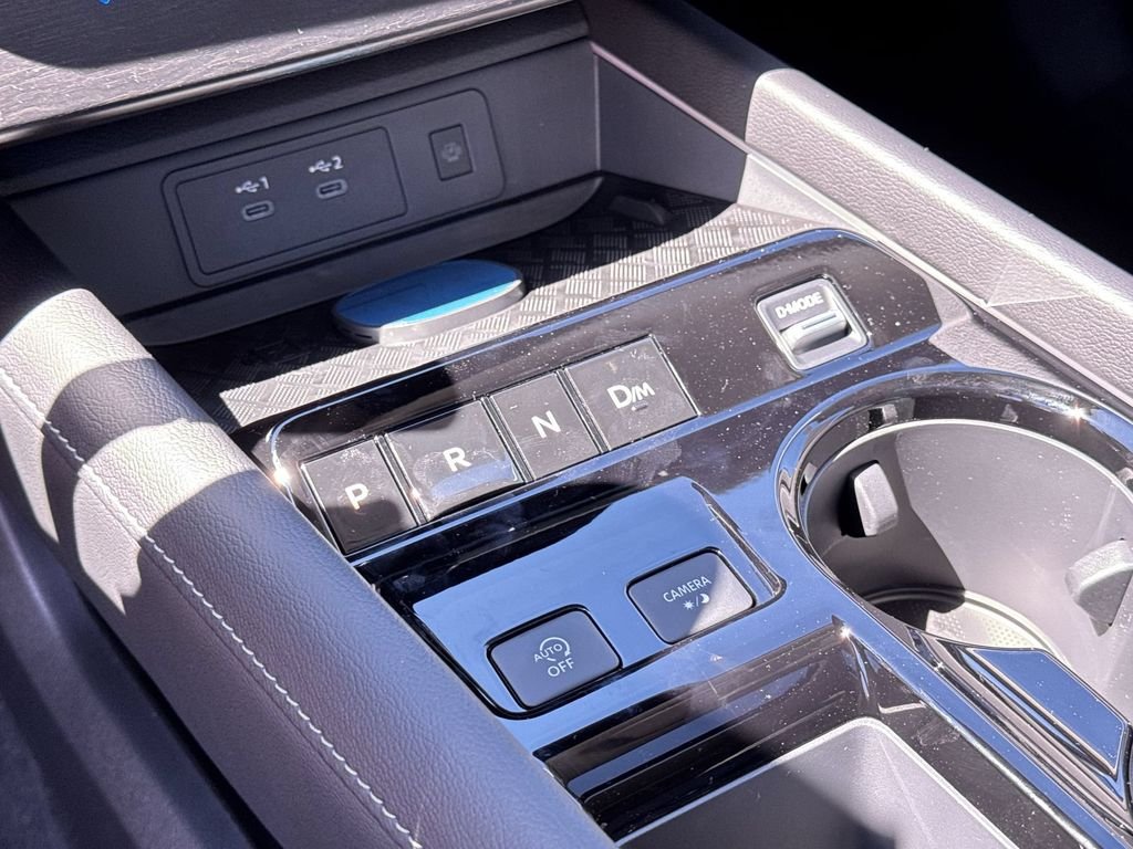 New 2026 Black Nissan Platinum image 22