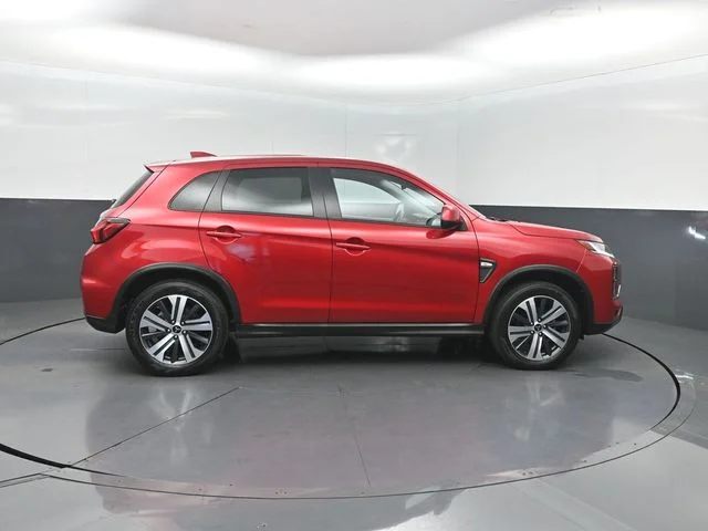 Used 2024 Red Mitsubishi 2.0 ES image 26