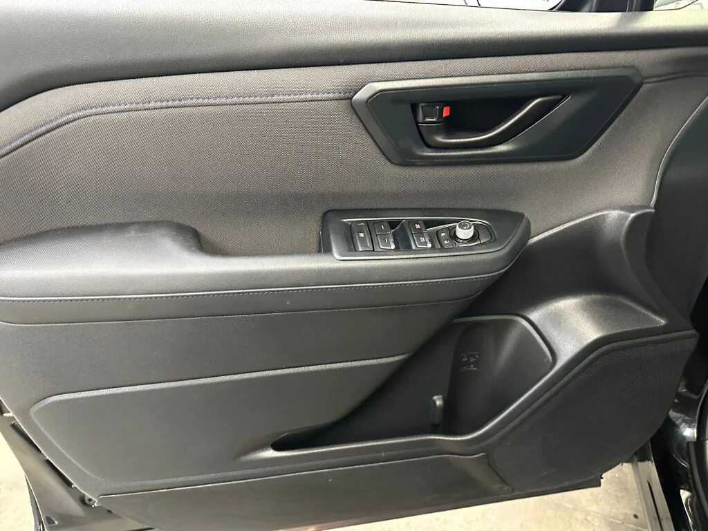 2025 Subaru Forester Premium - Photo 8