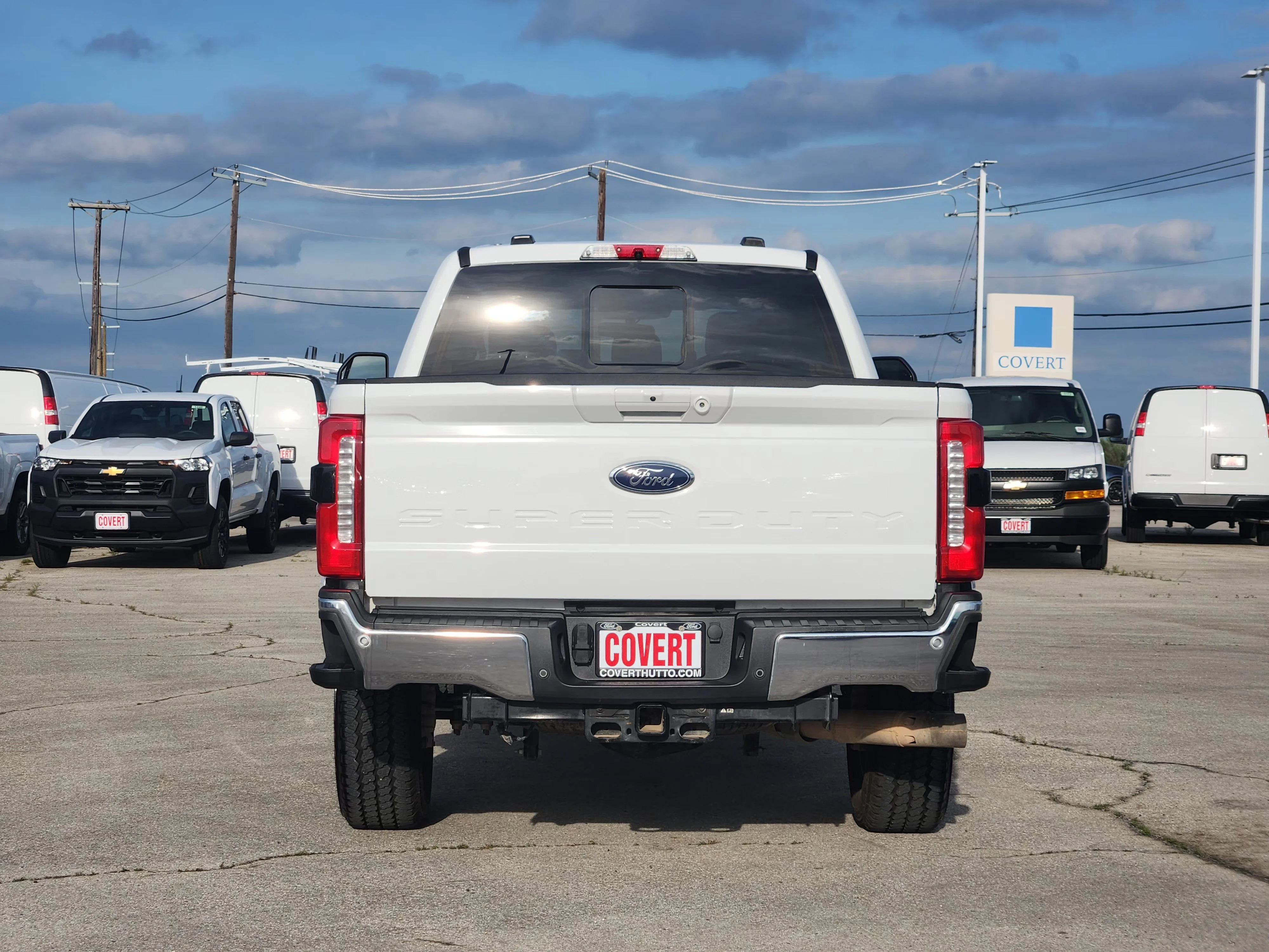 Used 2024  Ford XL image 6
