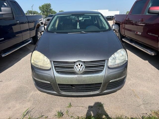 Used 2008  Volkswagen SE image 2