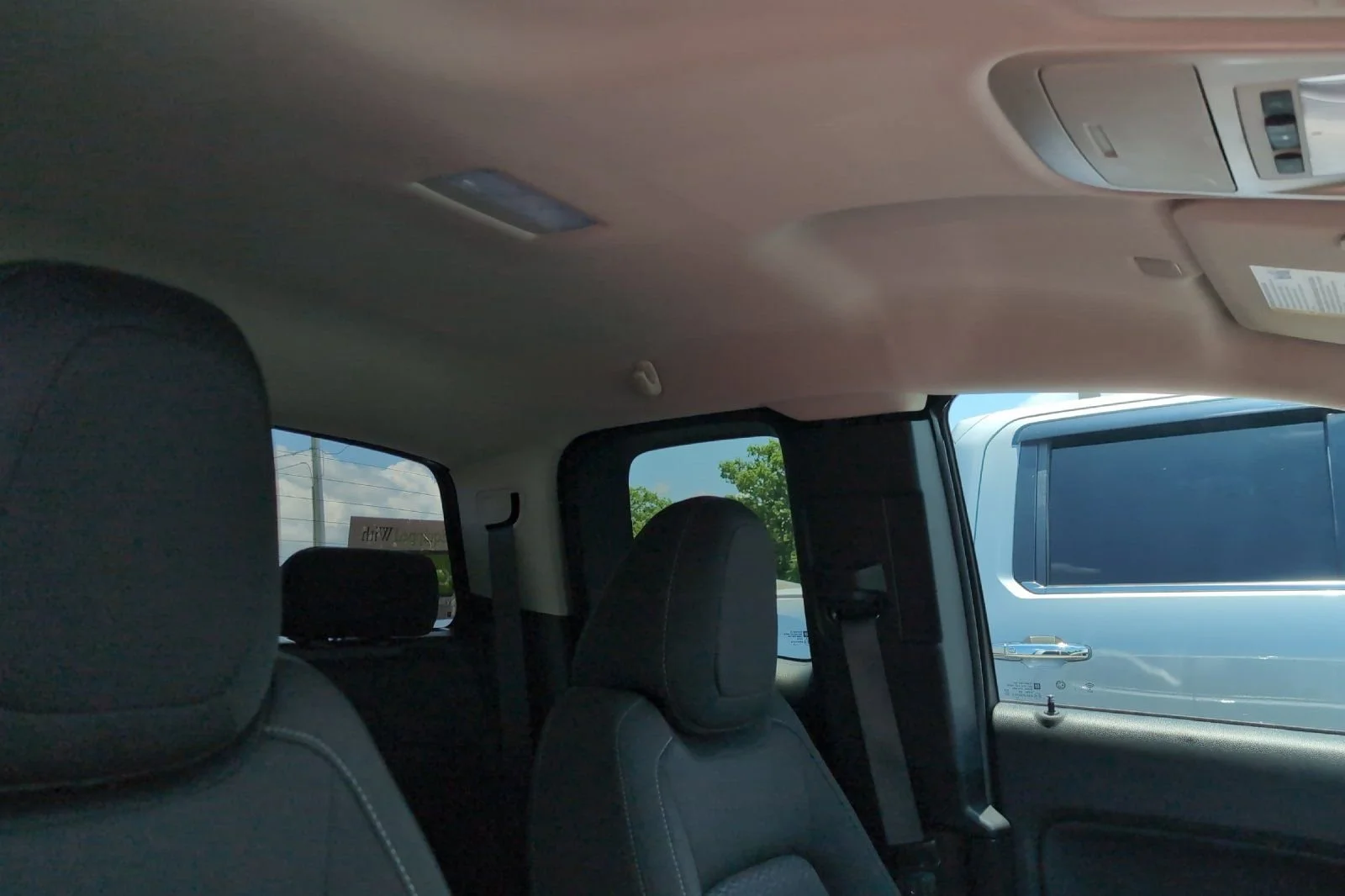Used 2022 Satin Steel Metallic GMC Elevation image 17