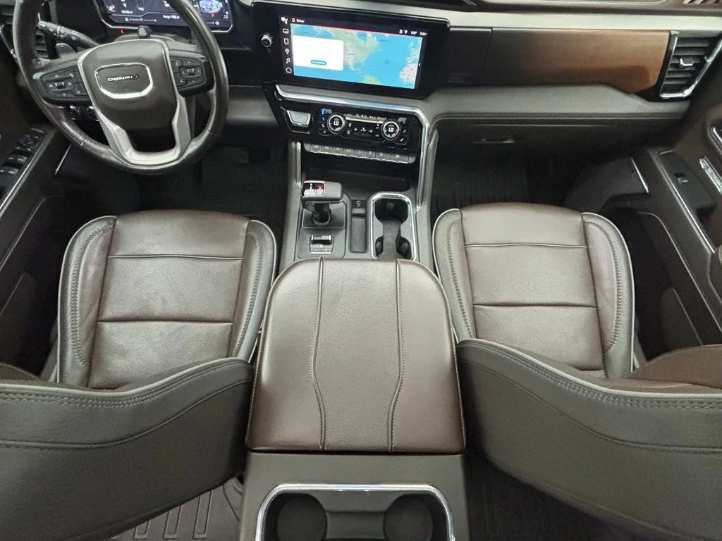 Used 2023 Silver GMC Denali image 40