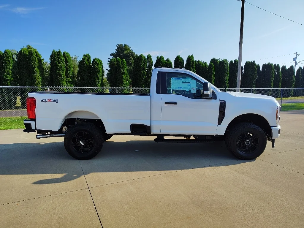 New 2026 Oxford White Ford F-250® XL image 4