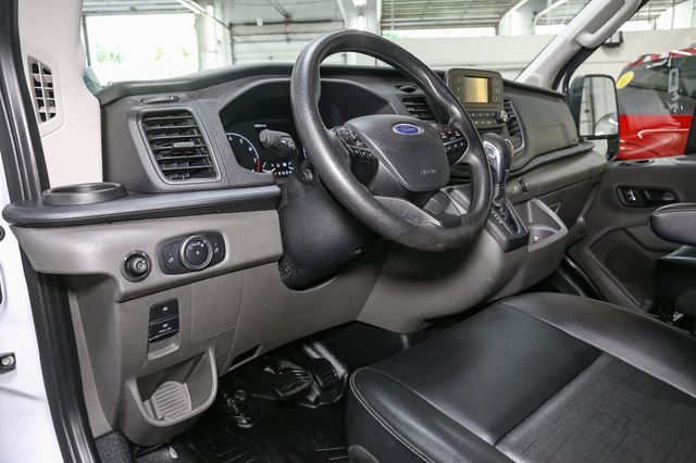 Used 2025  Ford Base image 19